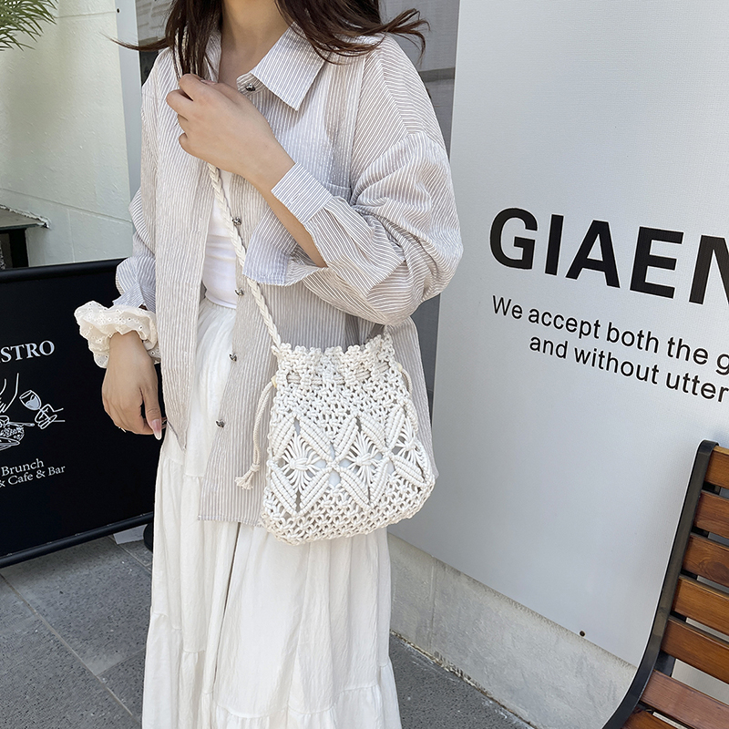 LEFTSIDE Weave Small Shoulder  – обзор и цена Crochet Bag Raffia